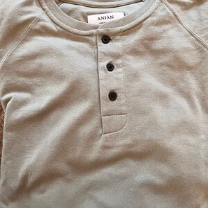 NWOT Anian “Sage” Green Henley Shirt Size XL